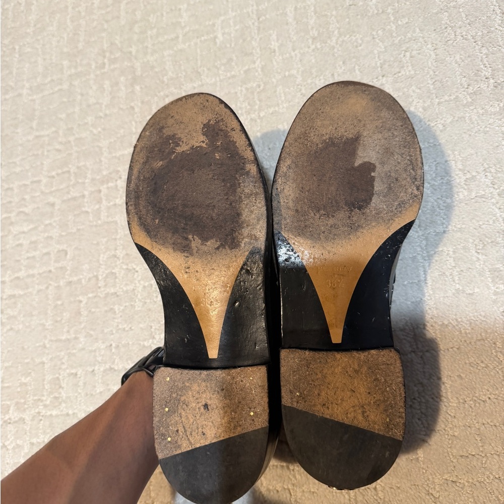 CHANEL Glossy Black Loafers with Gold Accents - Picture 5 of 5